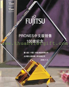 BIỂU TRƯNG PHA LÊ 012